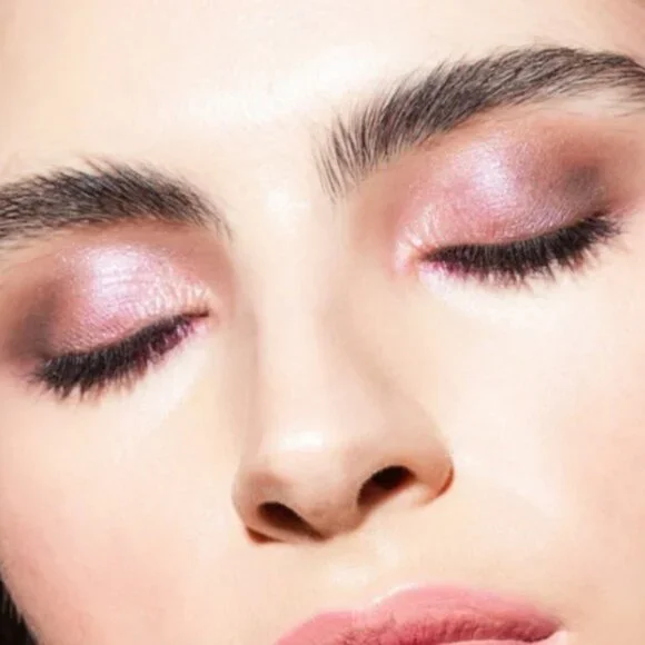 ĀTHR Beauty Manifest Crystal Eyeshadow Palette - Picture 8 of 13